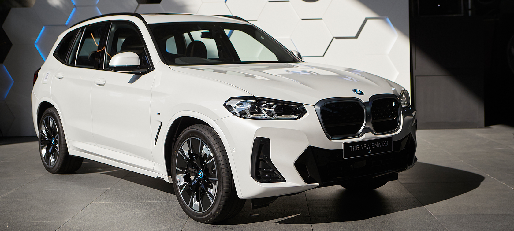 Highlight The First Ever BMW iX3